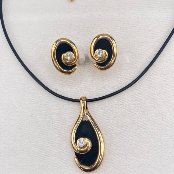 Vtg Butler Signed Fifth Avenue Collection Black & Gold Rhinestones Jewel… - Picture 5 of 7